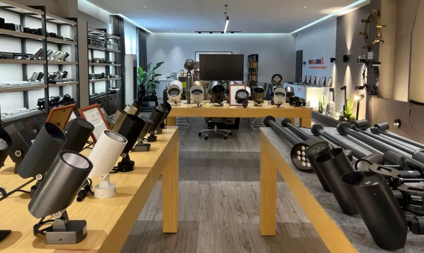 All BITASO products have a strong sense of product family series, can quickly set lighting application scenarios, and are easy to install. We can provide different optical accessories and light colors for each series of lamps, support a variety of light control systems, installation accessories required for different application scenarios, and a variety of surface treatment colors; to help lighting designers better deal with lighting Various difficulties and challenges in engineering. BITASO lamps adopt the industry-leading optical design