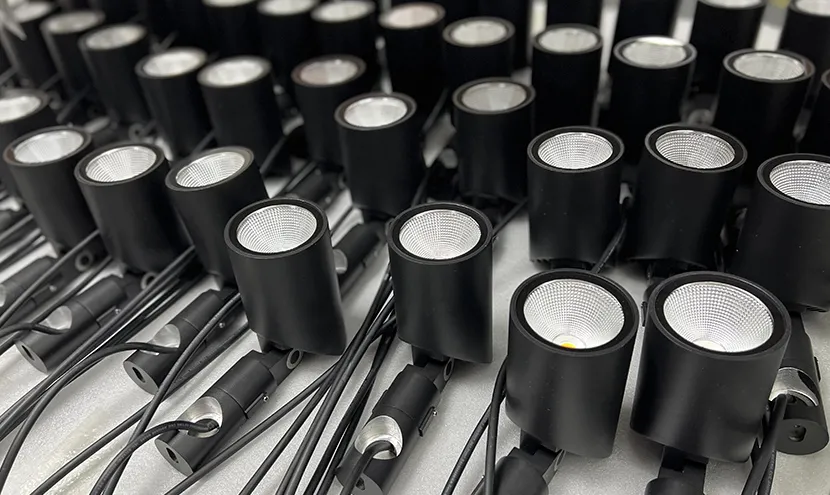 All BITASO products have a strong sense of product family series, can quickly set lighting application scenarios, and are easy to install. We can provide different optical accessories and light colors for each series of lamps, support a variety of light control systems, installation accessories required for different application scenarios, and a variety of surface treatment colors; to help lighting designers better deal with lighting Various difficulties and challenges in engineering. BITASO lamps adopt the industry-leading optical design